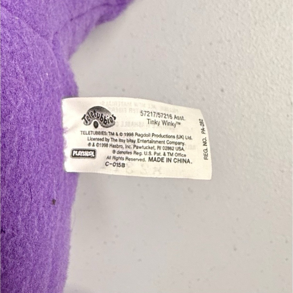 1998 Playskool Teletubbies 25" JUMBO Tinky Winky Plush Seated Doll Purple Vtg - Picture 4 of 9